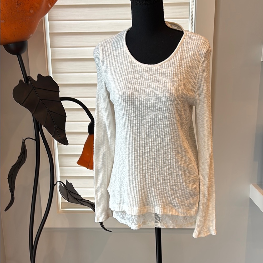 RO & DE for Anthropologie Women's Off-White Long Sleeve Top Size M